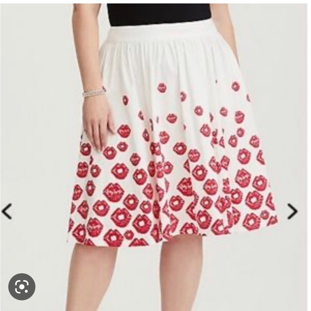 Torrid Betty Boop Runway Skater Skirt with Pockets Size 22